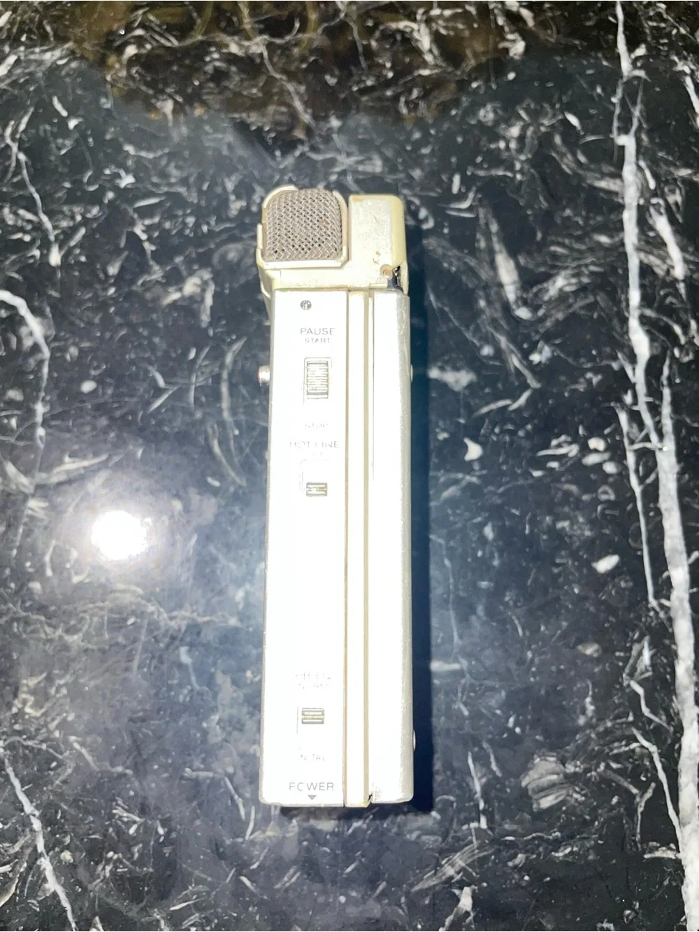 VINTAGE SONY WM-R2 RECORDING WALKMAN - FOR PARTS OR REPAIR
